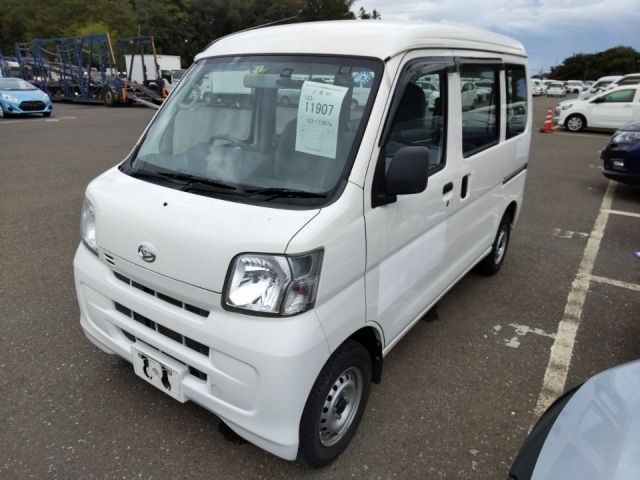 11907 Daihatsu Hijet van S321V 2017 г. (LUM Tokyo Nyusatsu)